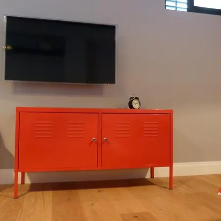 We Collect Umbrellas Διαμέρισμα *