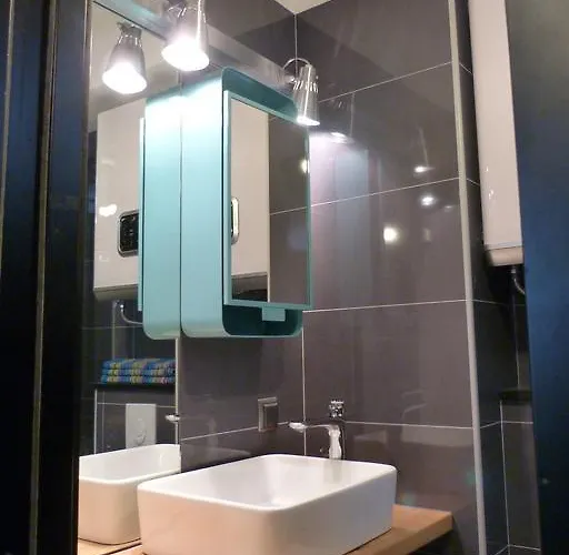 We Collect Umbrellas 公寓 *