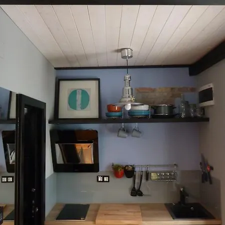 Апартаменти We Collect Umbrellas *